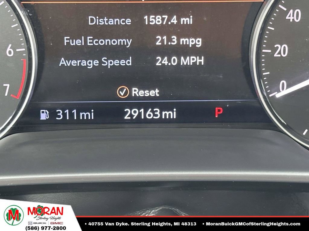 Certified 2022 Buick Envision Essence w/ Technology Package I FWD image 24