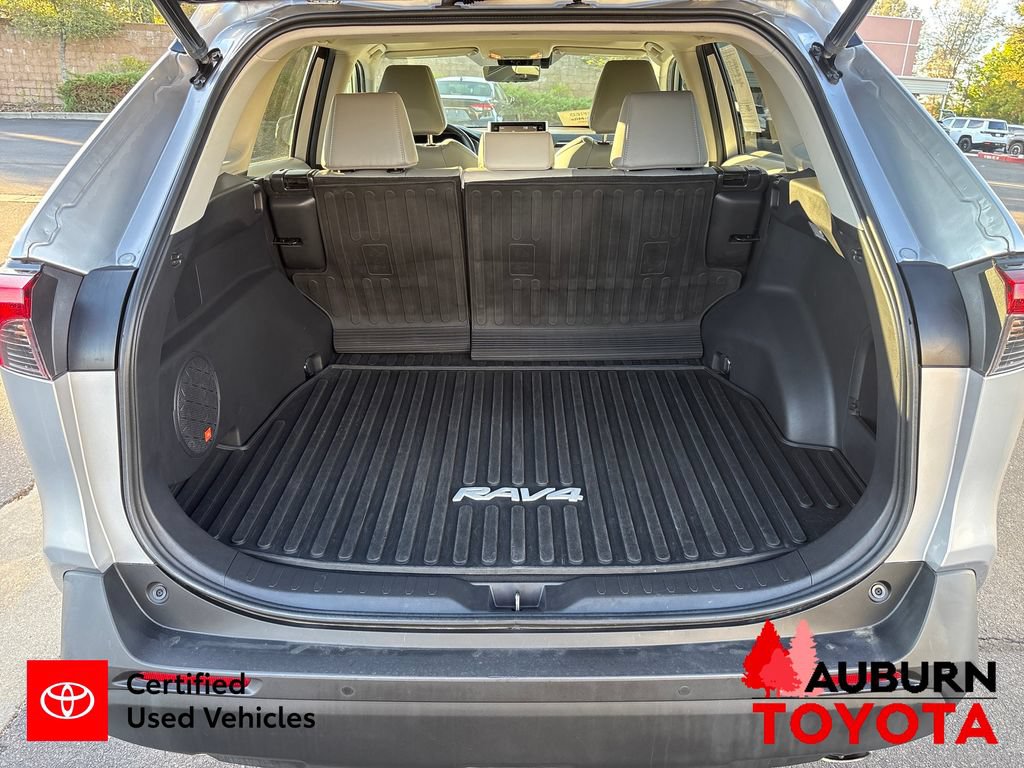 Certified 2021 Toyota RAV4 XLE Premium AWD/4WD image 27