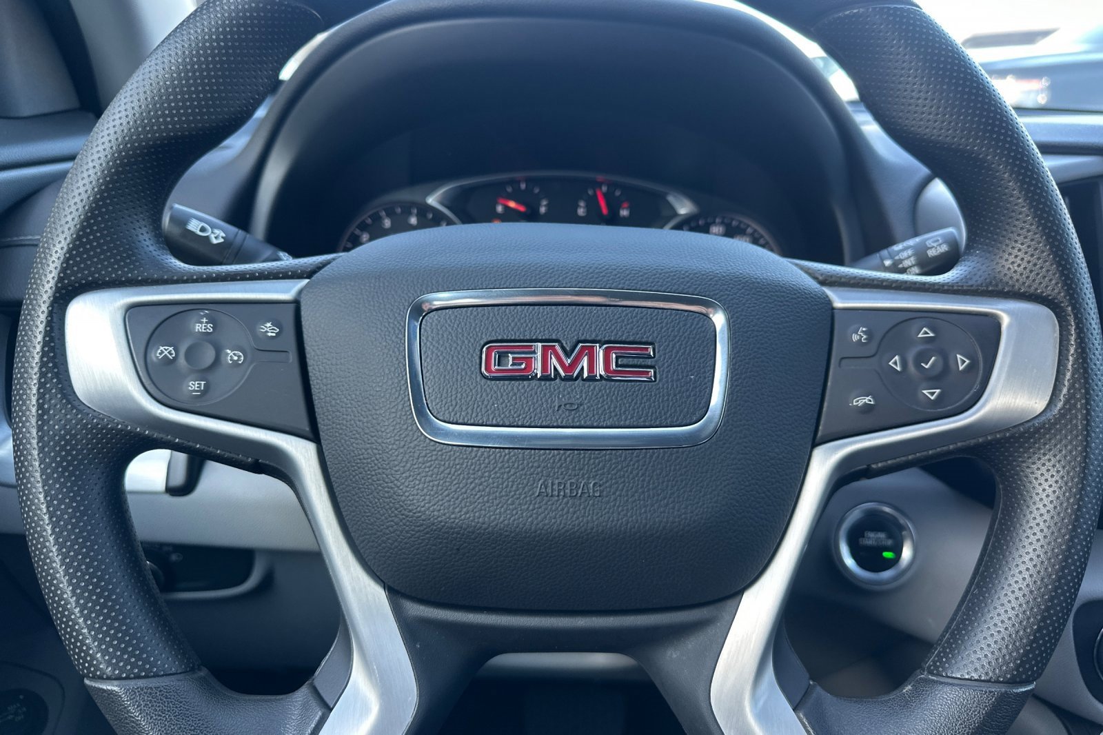 Used 2023 GMC Terrain SLE w/ Driver Convenience Package image 30