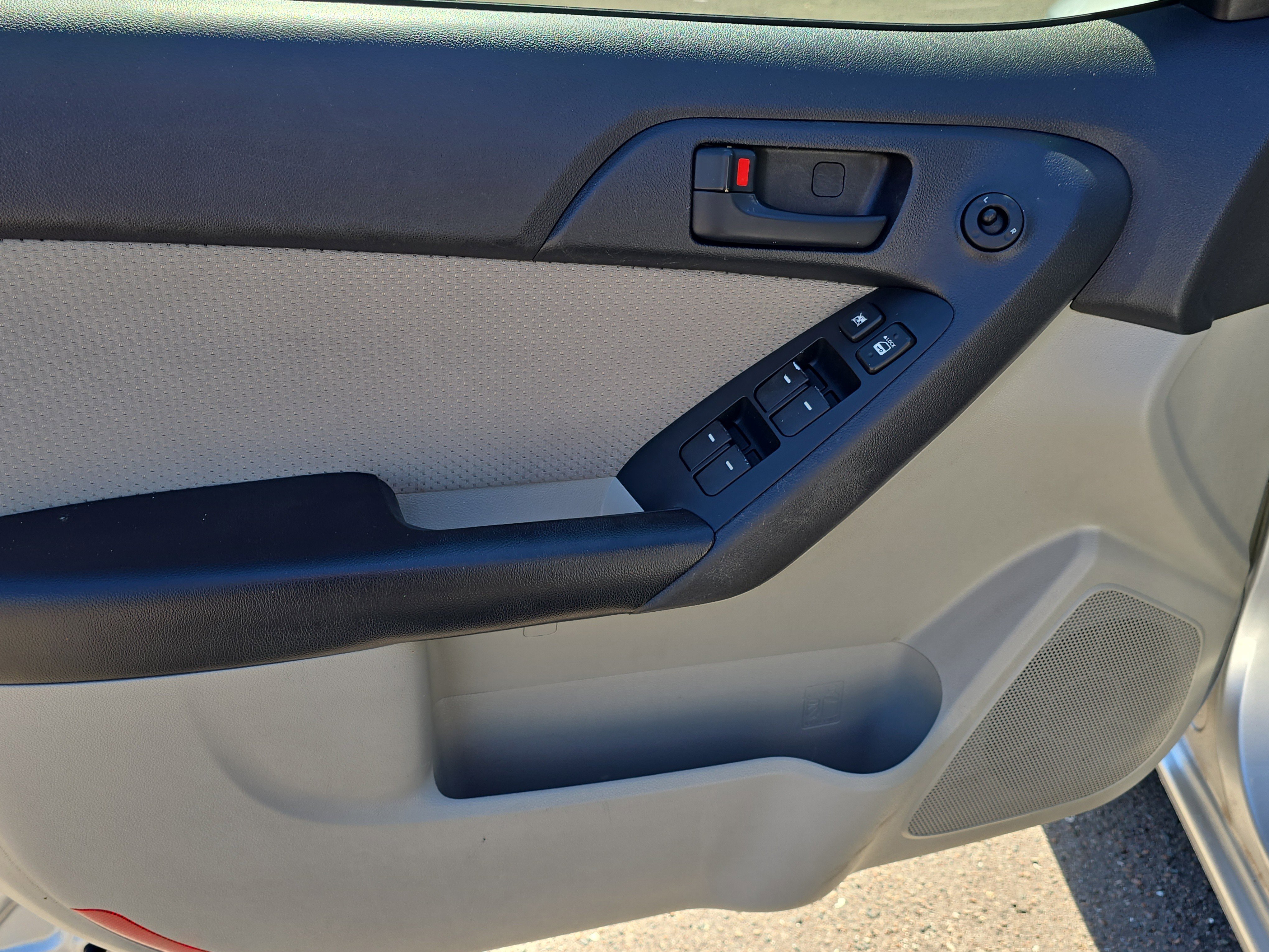 Used 2012 Kia Forte EX w/ Premium Pkg image 17