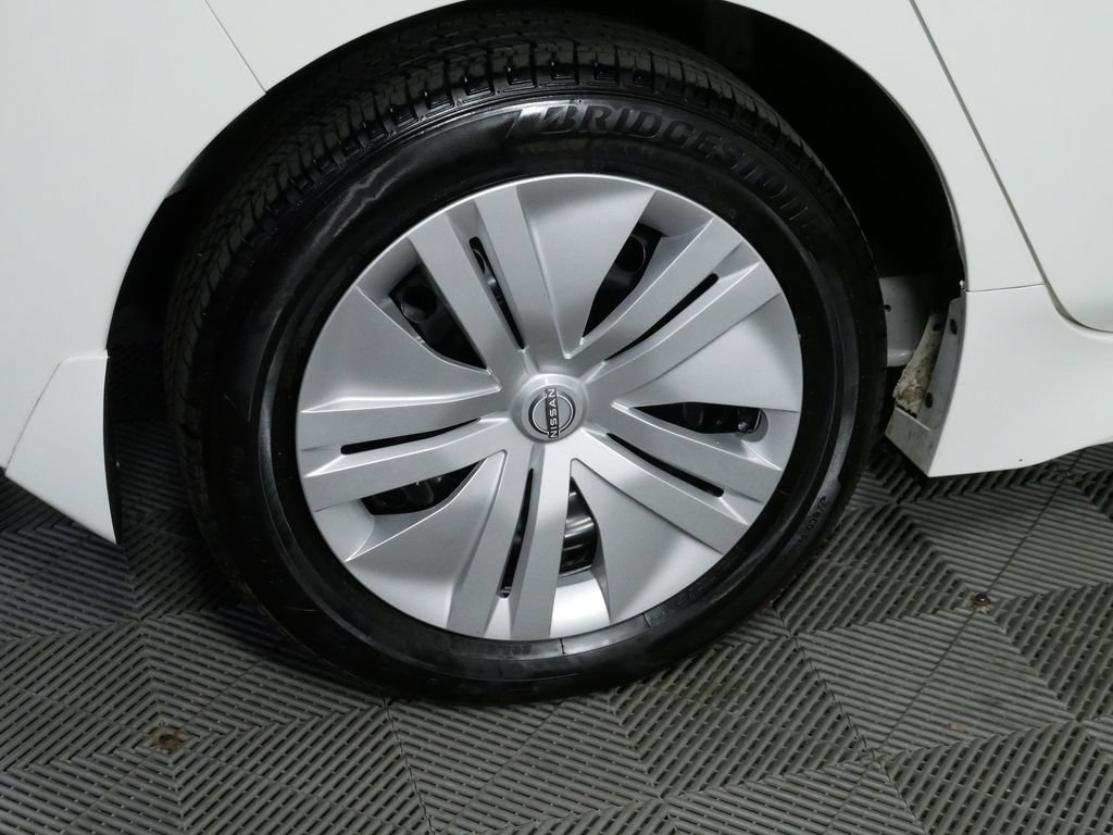 Used 2025 Nissan Leaf S FWD image 11