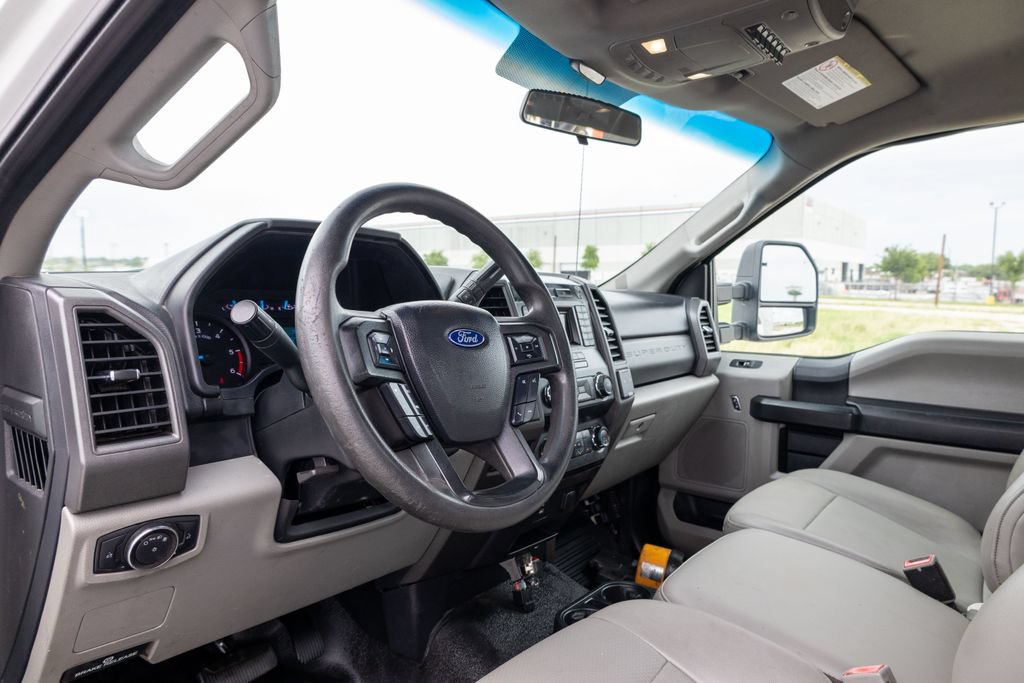 Used 2019 Ford F550 2WD Regular Cab Super Duty image 9