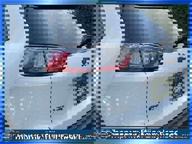 Used 2022 Jeep Cherokee Trailhawk image 11