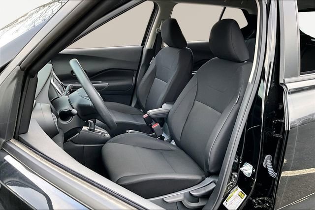 New 2025 Nissan Kicks Play S image 8