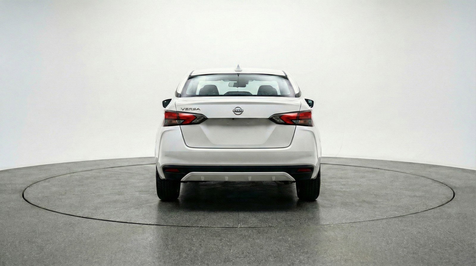 Used 2025 Nissan Versa SV image 7