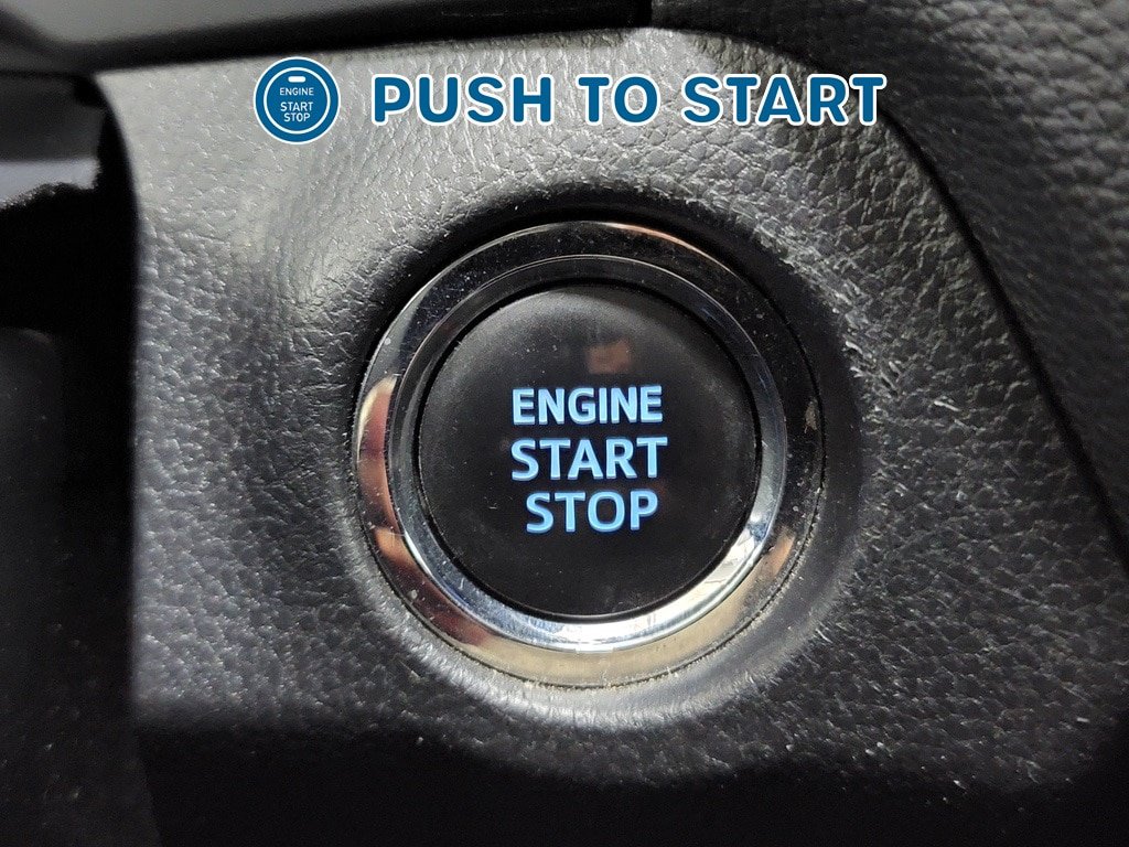 Used 2022 Toyota RAV4 XLE w/ Convenience Package FWD image 19