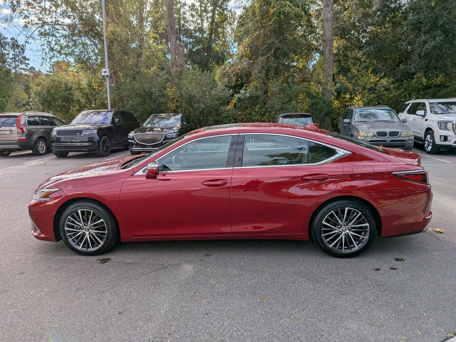 Used 2024 Lexus ES 350 w/ Premium Package image 6