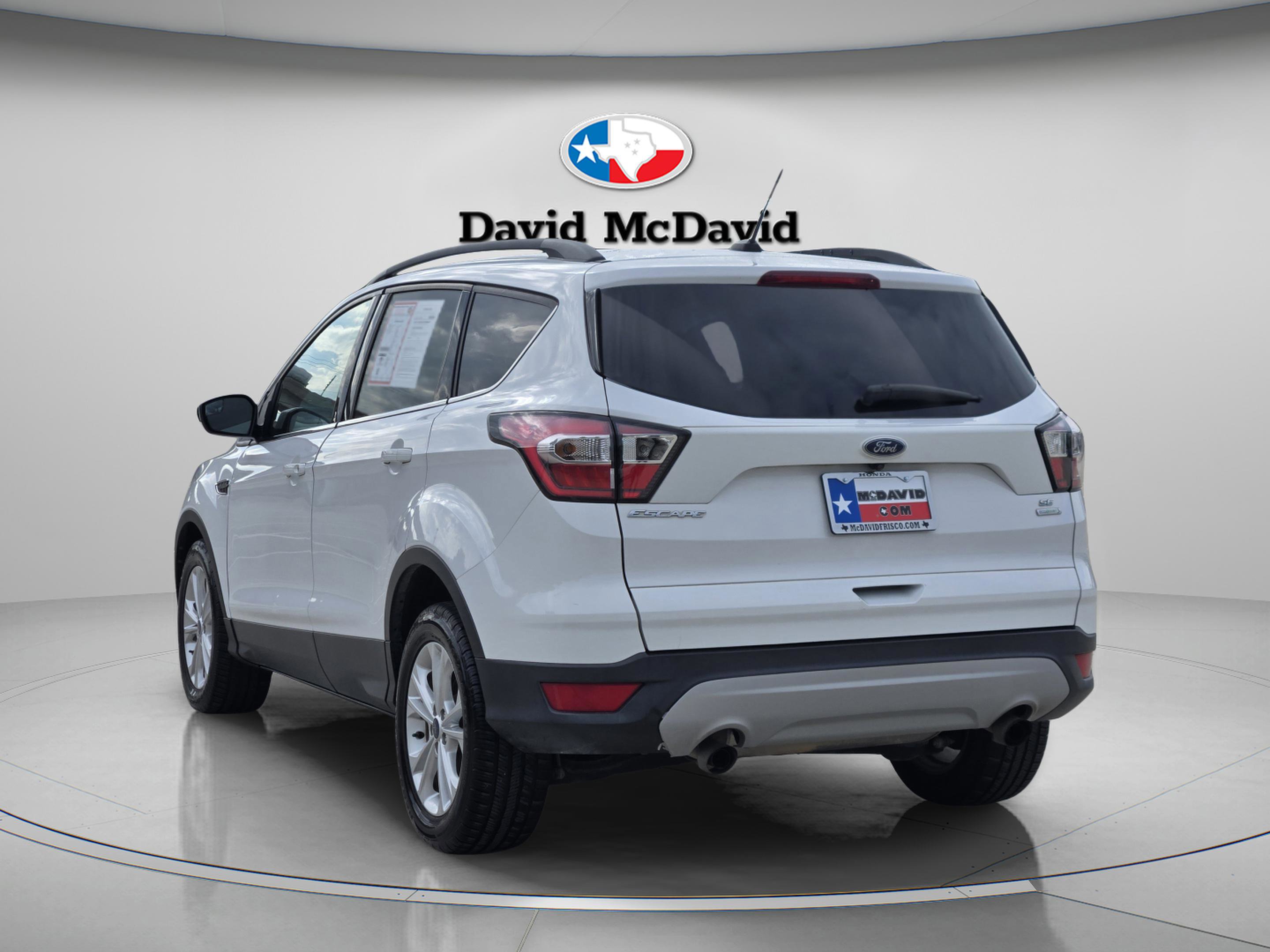 Used 2018 Ford Escape SE FWD image 4