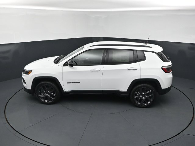 New 2026 Jeep Compass Latitude AWD/4WD image 15