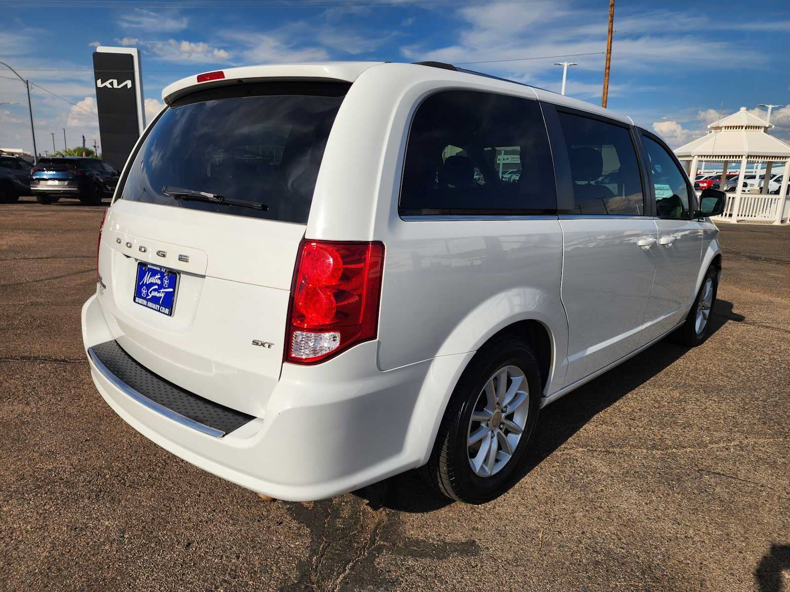Used 2020 Dodge Grand Caravan SXT FWD image 5