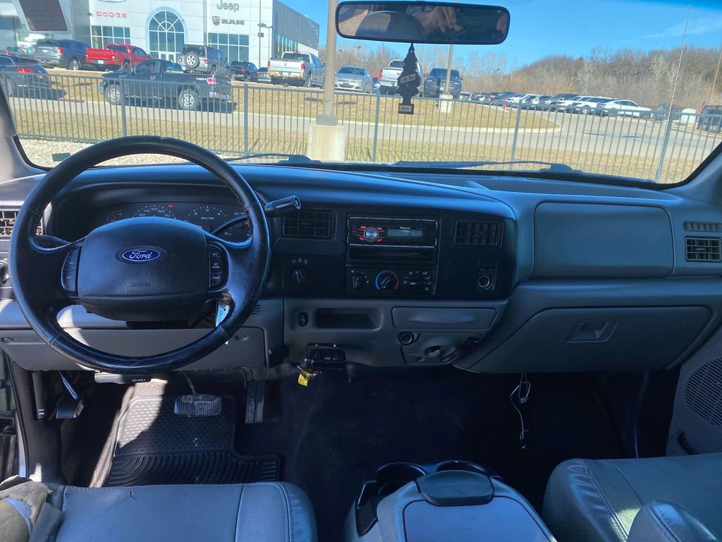Used 2004 Ford F250 XLT image 12