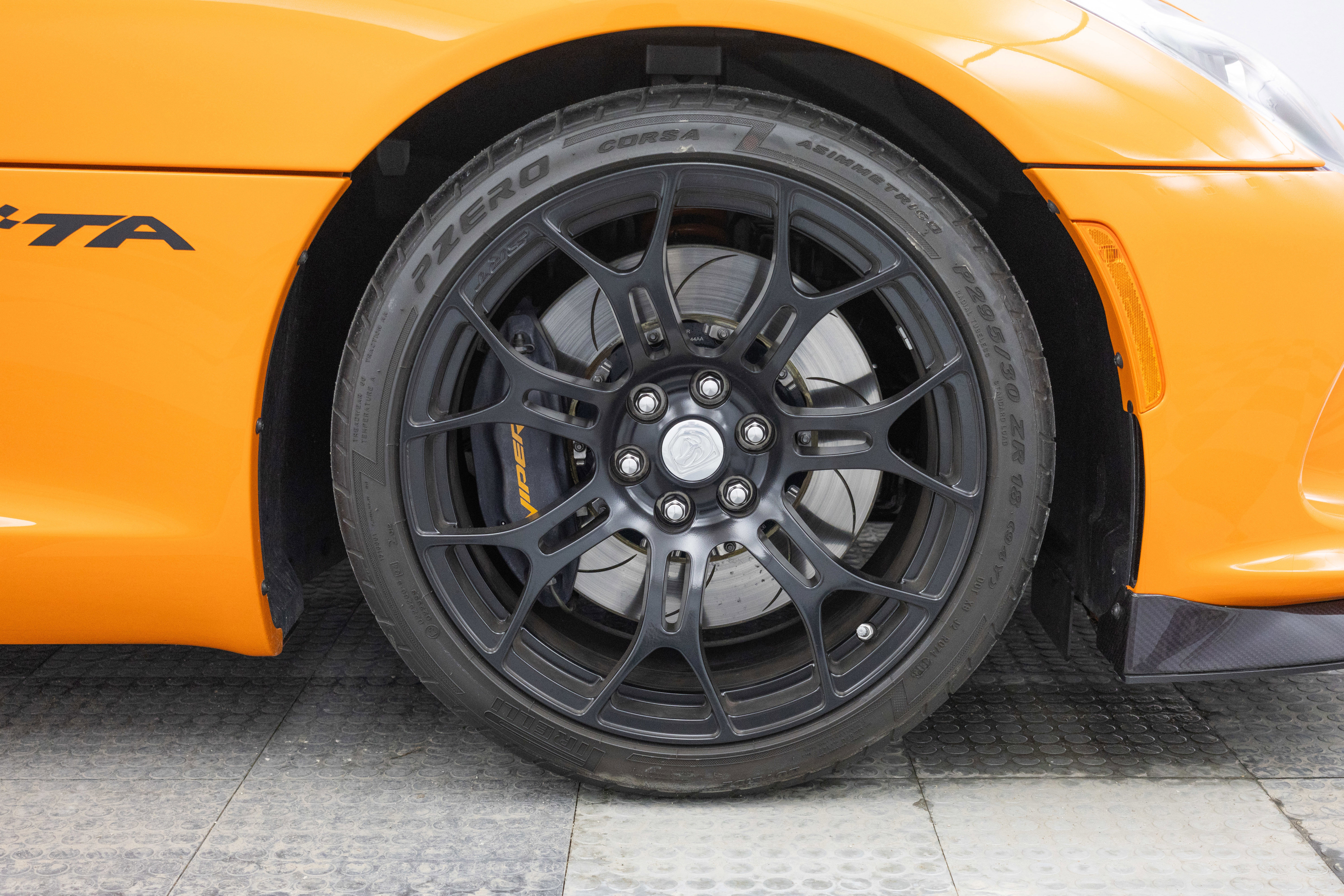 Used 2014 SRT Viper SRT-10 image 20