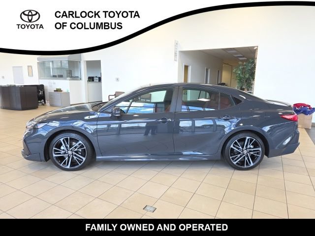 Used 2025 Toyota Camry XSE FWD image 1