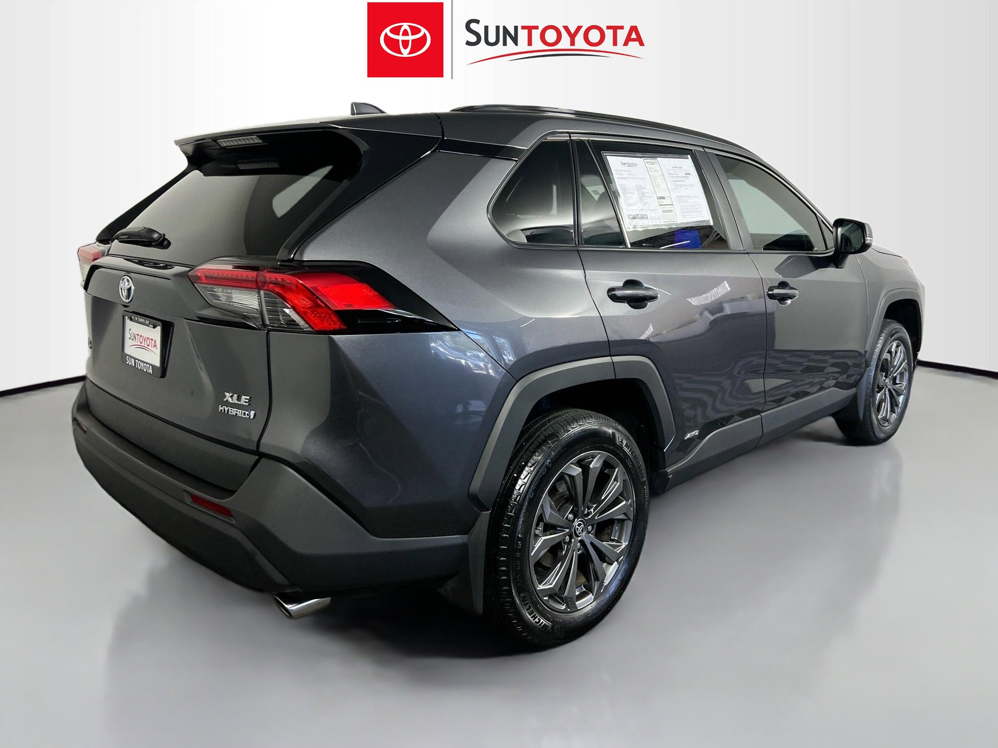 Used 2024 Toyota RAV4 XLE Premium image 4