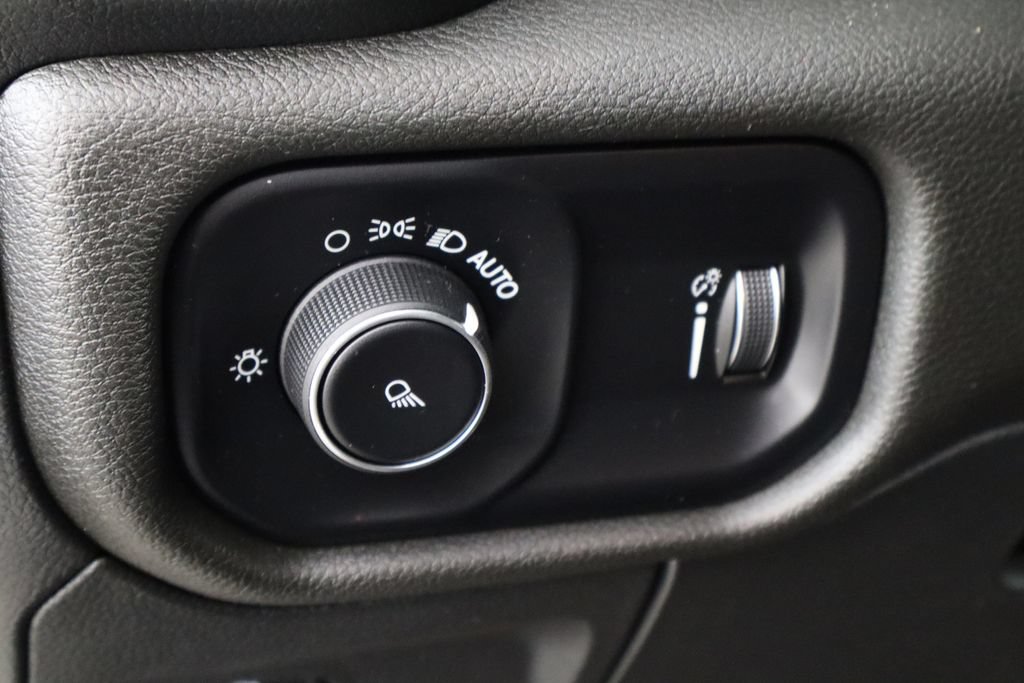 Used 2023 RAM 1500 Big Horn AWD/4WD image 22