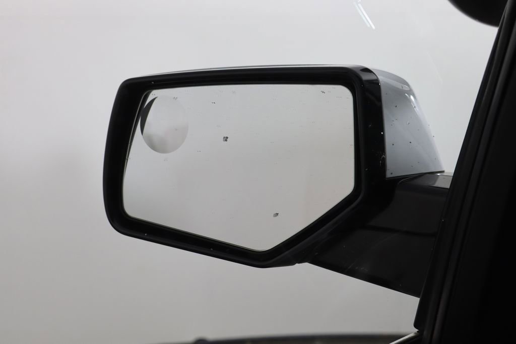 Used 2018 Chevrolet Tahoe 2WD image 36