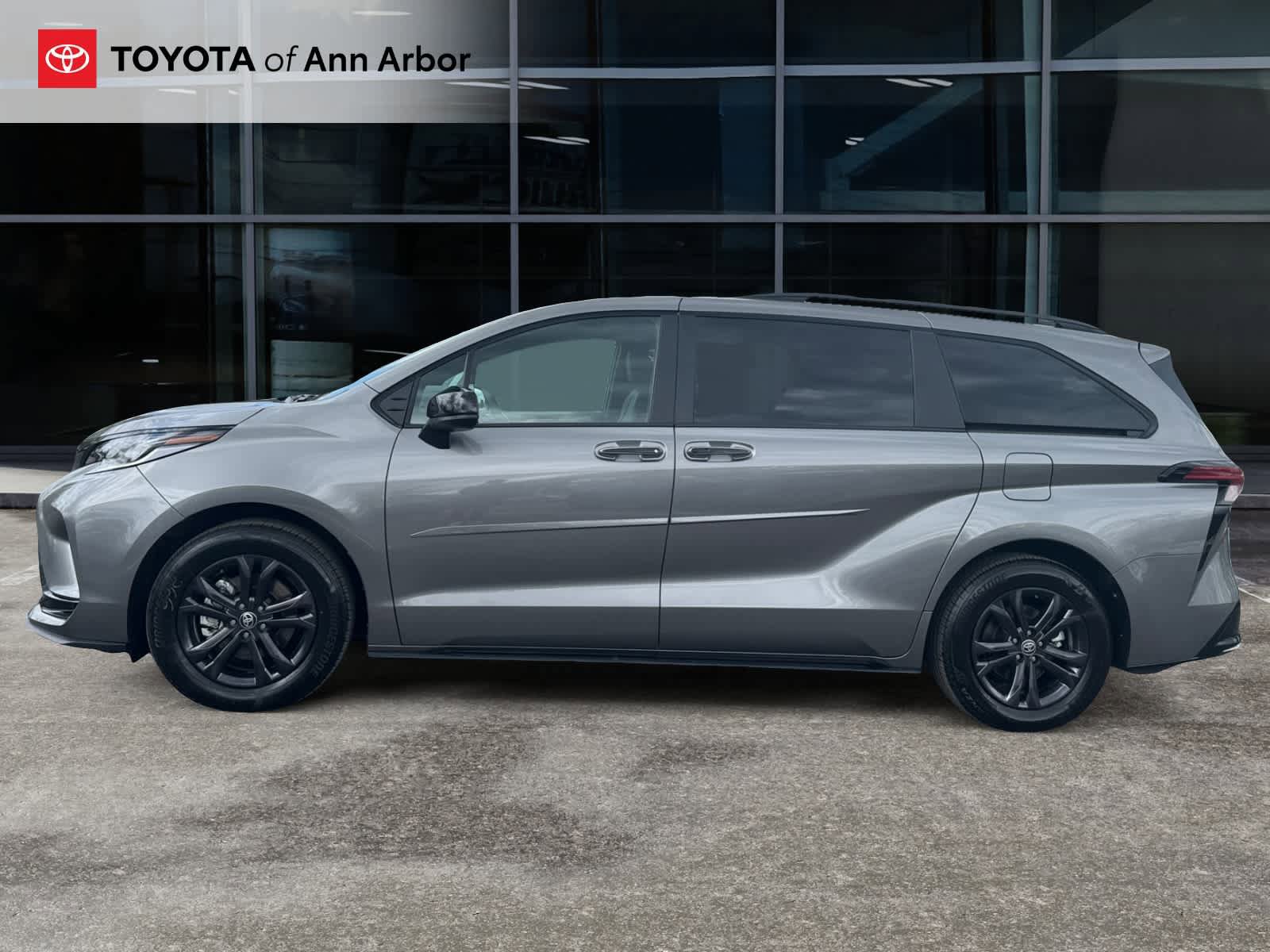Used 2026 Toyota Sienna XSE AWD/4WD image 10