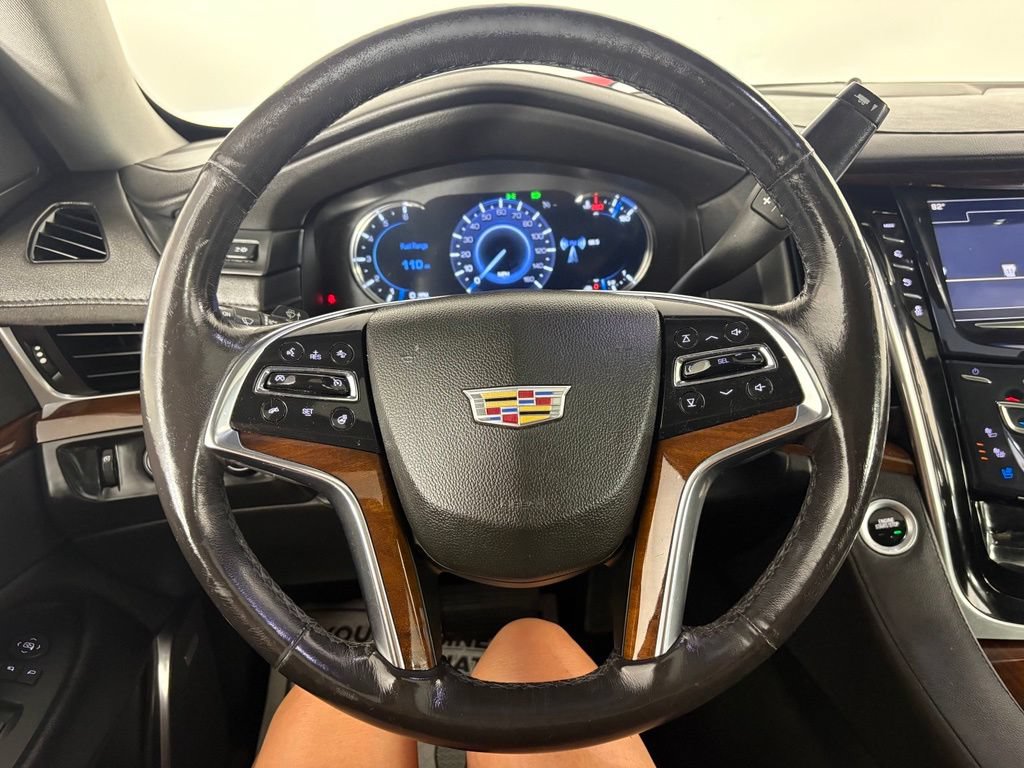 Used 2019 Cadillac Escalade Luxury AWD/4WD image 21