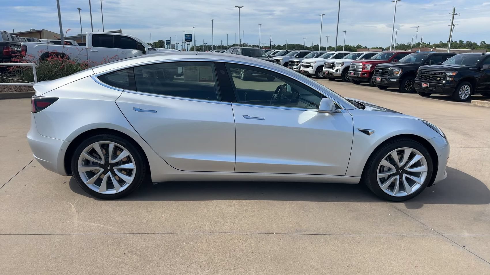 Used 2018 Tesla Model 3 Long Range RWD image 2