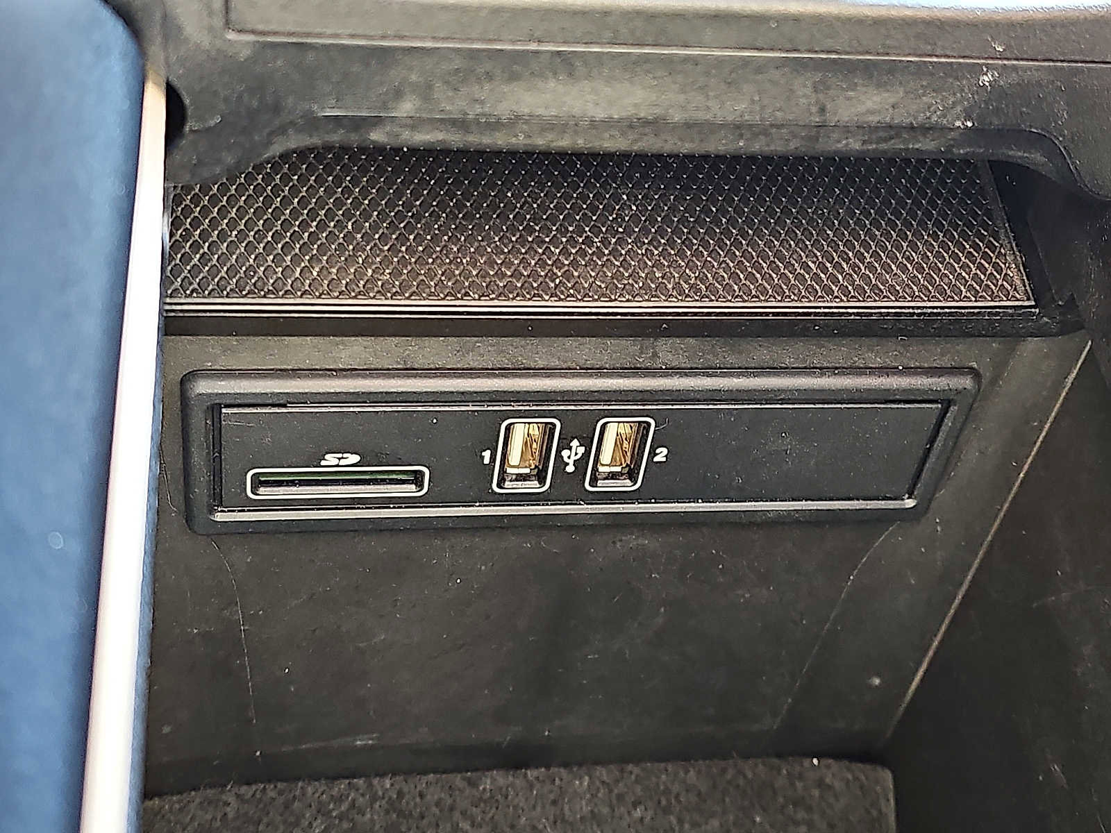 Used 2019 Mercedes-Benz GLC 350e 4MATIC image 28