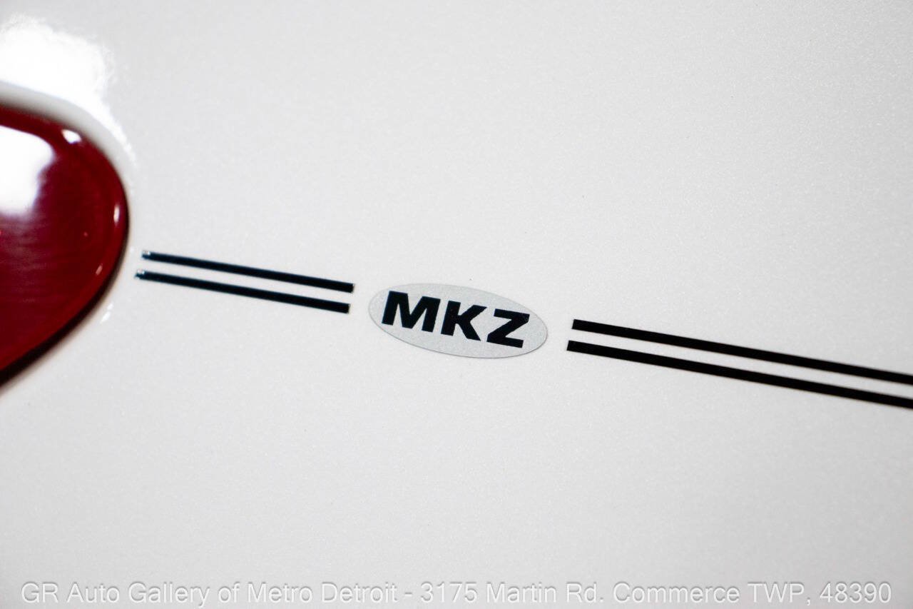 Used 2012 Lincoln MKZ FWD image 35