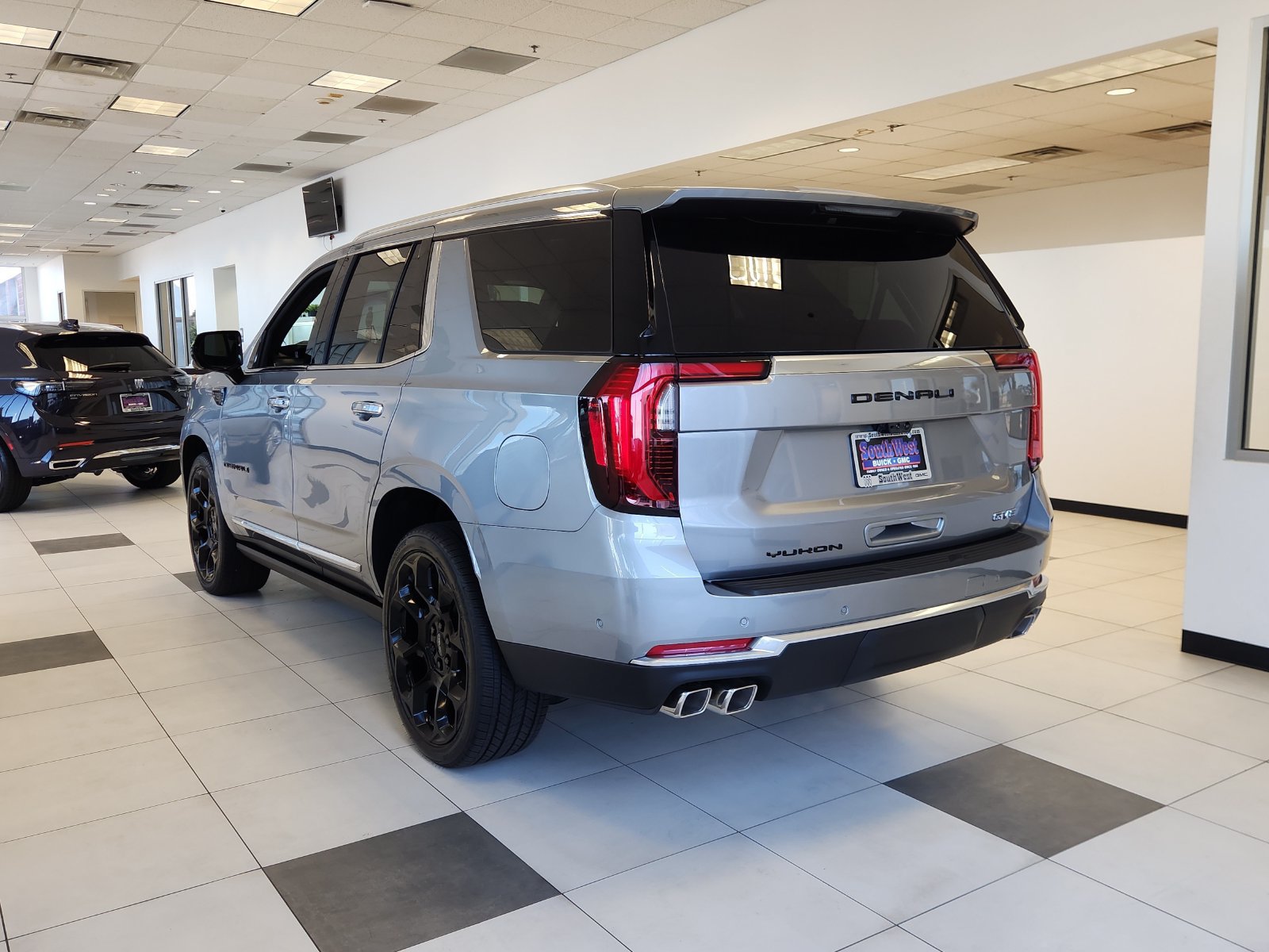 New 2026 GMC Yukon Denali w/ Denali Reserve Package AWD/4WD image 3