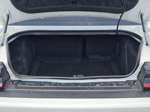 Used 2021 Dodge Challenger R/T Scat Pack RWD image 11