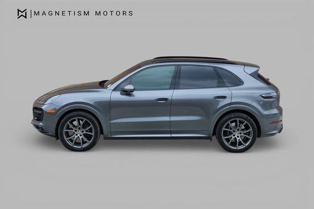 Used 2023 Porsche Cayenne Turbo AWD/4WD image 2