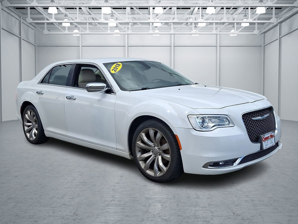 Used 2018 Chrysler 300 Limited image 7