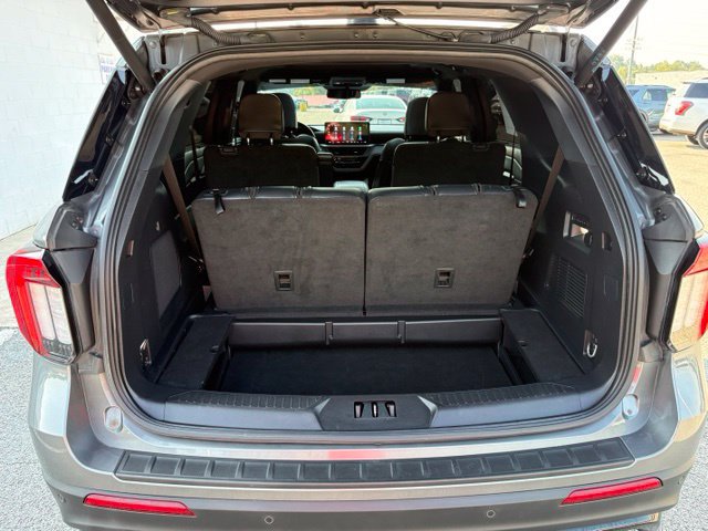 Used 2025 Ford Explorer ST AWD/4WD image 34