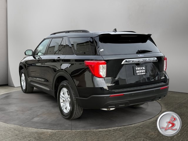Used 2022 Ford Explorer XLT image 5