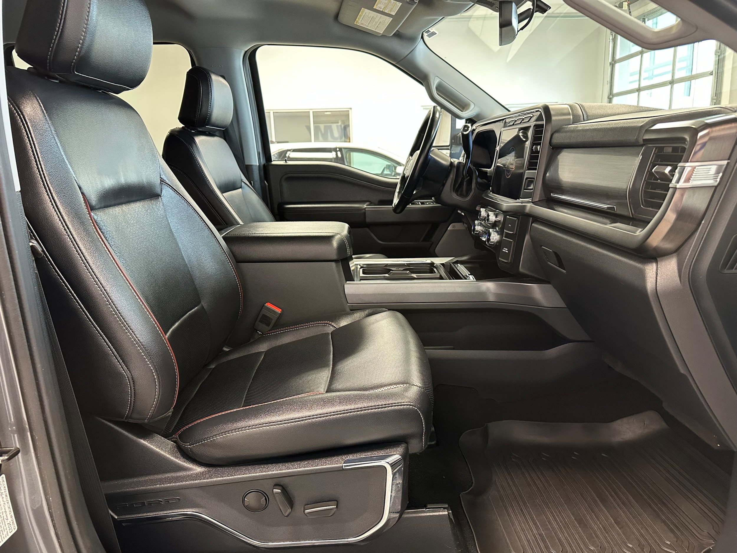 Used 2023 Ford F250 Lariat w/ Chrome Package AWD/4WD image 16