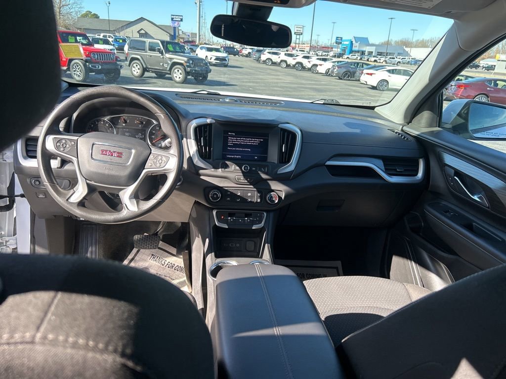 Used 2024 GMC Terrain SLE image 13