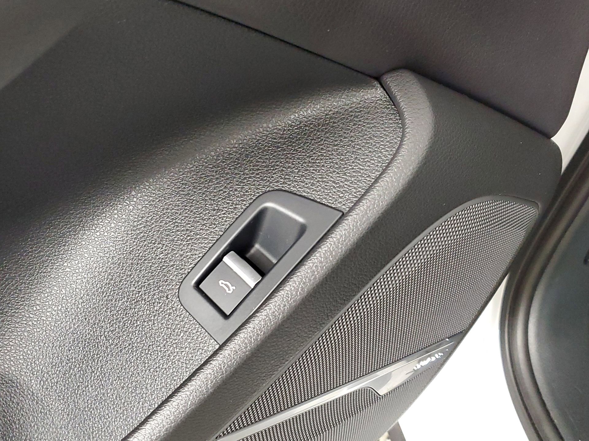 Used 2017 Audi Q7 3.0T Premium Plus image 33