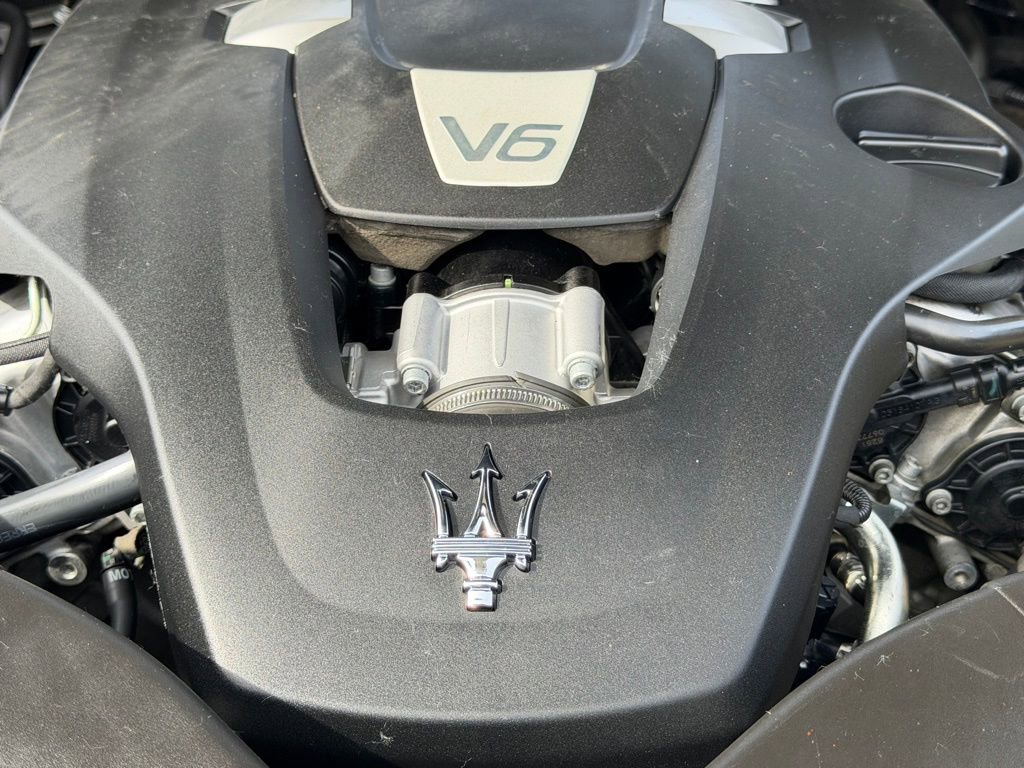 Used 2016 Maserati Ghibli image 32