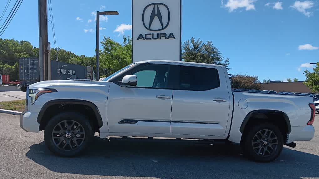 Used 2024 Toyota Tundra Platinum AWD/4WD image 2