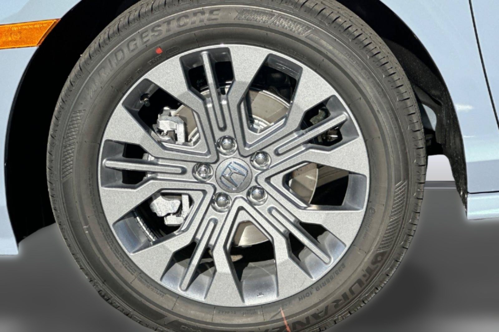 New 2026 Honda Odyssey Touring image 12