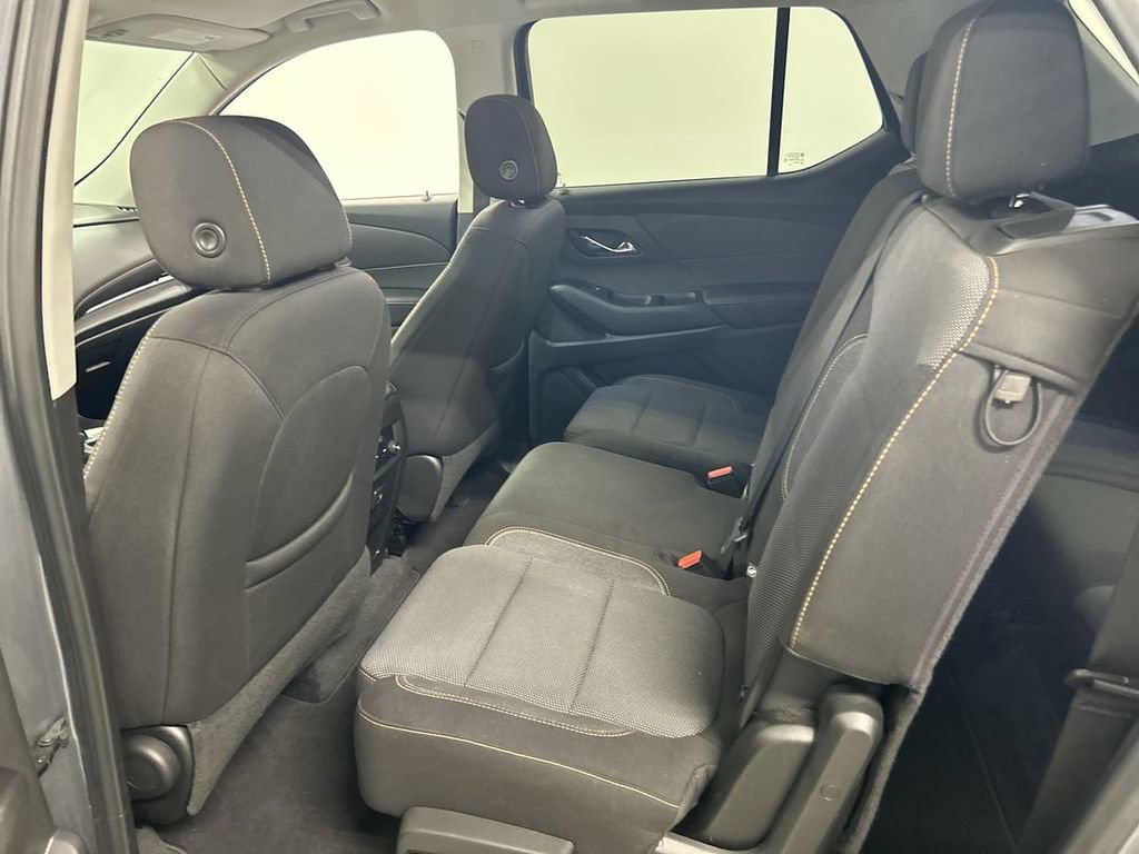 Used 2020 Chevrolet Traverse LS w/ LPO, Black Accent Package AWD/4WD image 19