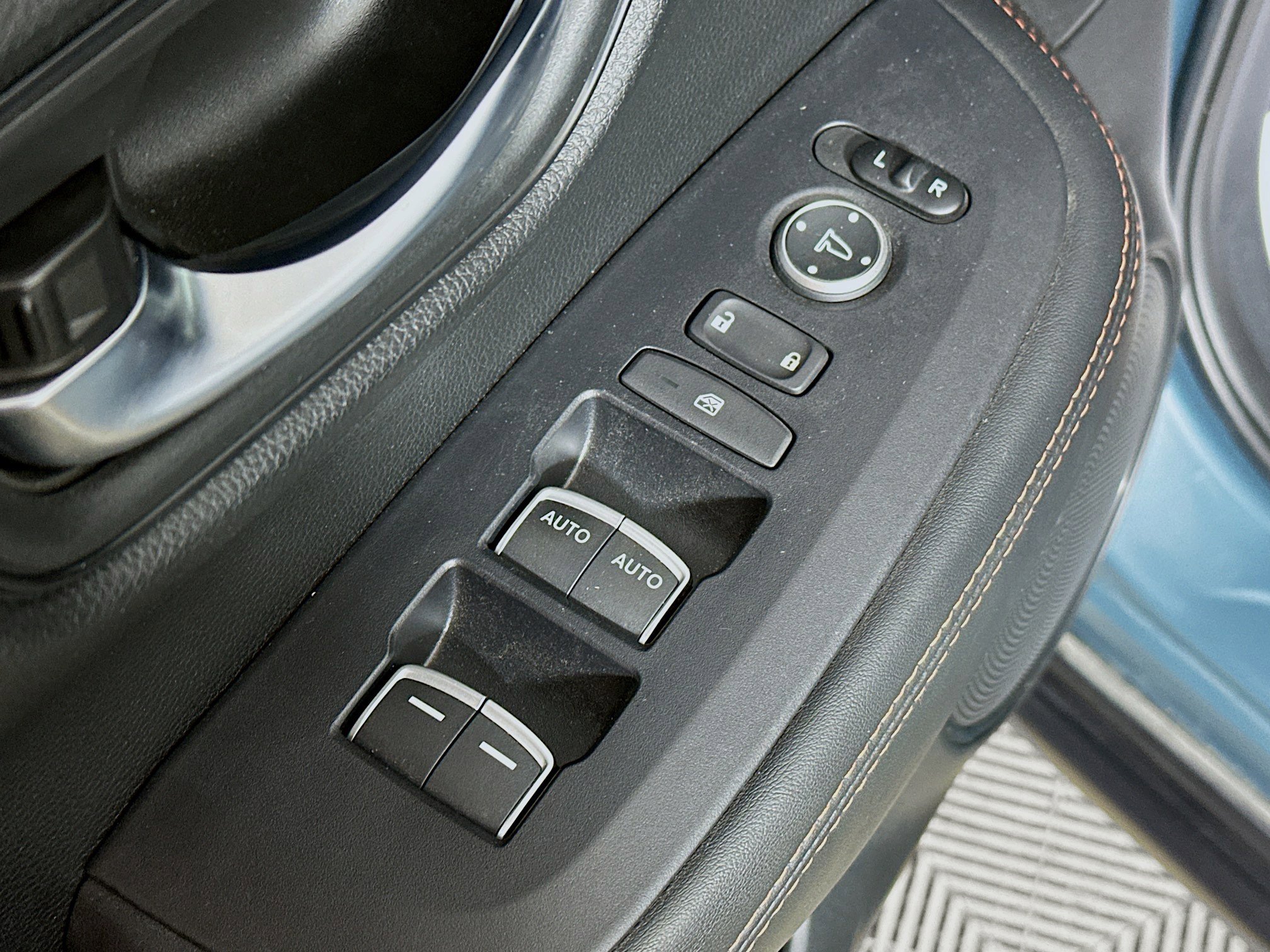 Used 2024 Honda HR-V Sport image 17