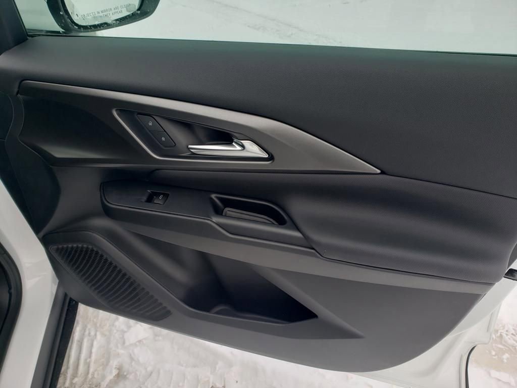 New 2026 Chevrolet Equinox EV LT image 22
