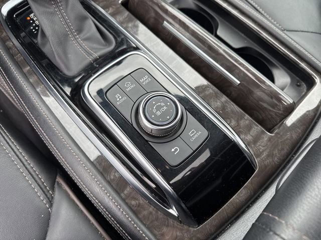 Used 2023 Nissan Armada Platinum image 30