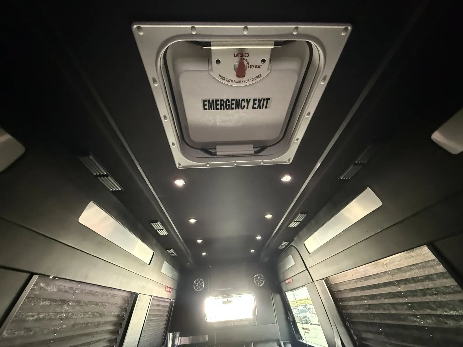 Used 2011 Mercedes-Benz Sprinter 2500 image 21