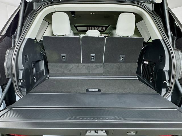 New 2025 Ford Expedition Active image 28