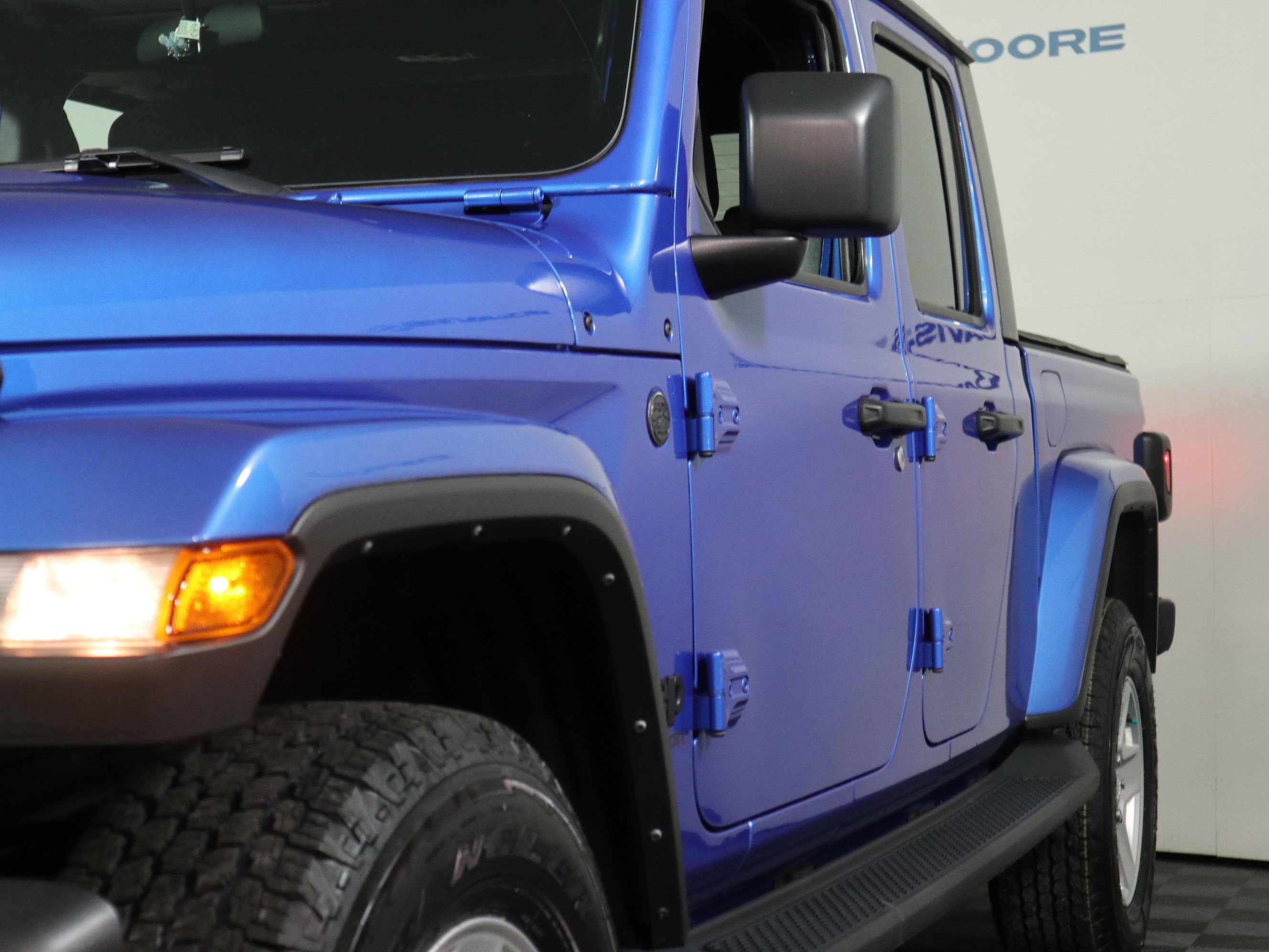 Used 2022 Jeep Gladiator Sport image 11