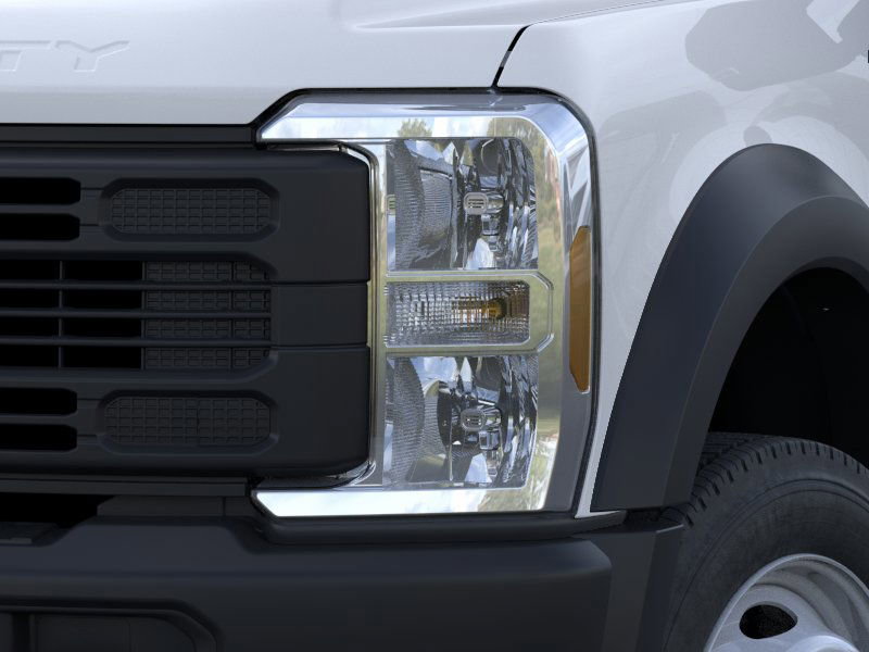 New 2026 Ford F550 image 18