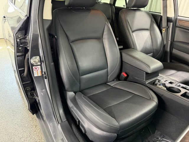 Used 2019 Subaru Outback 2.5i Limited AWD/4WD image 24