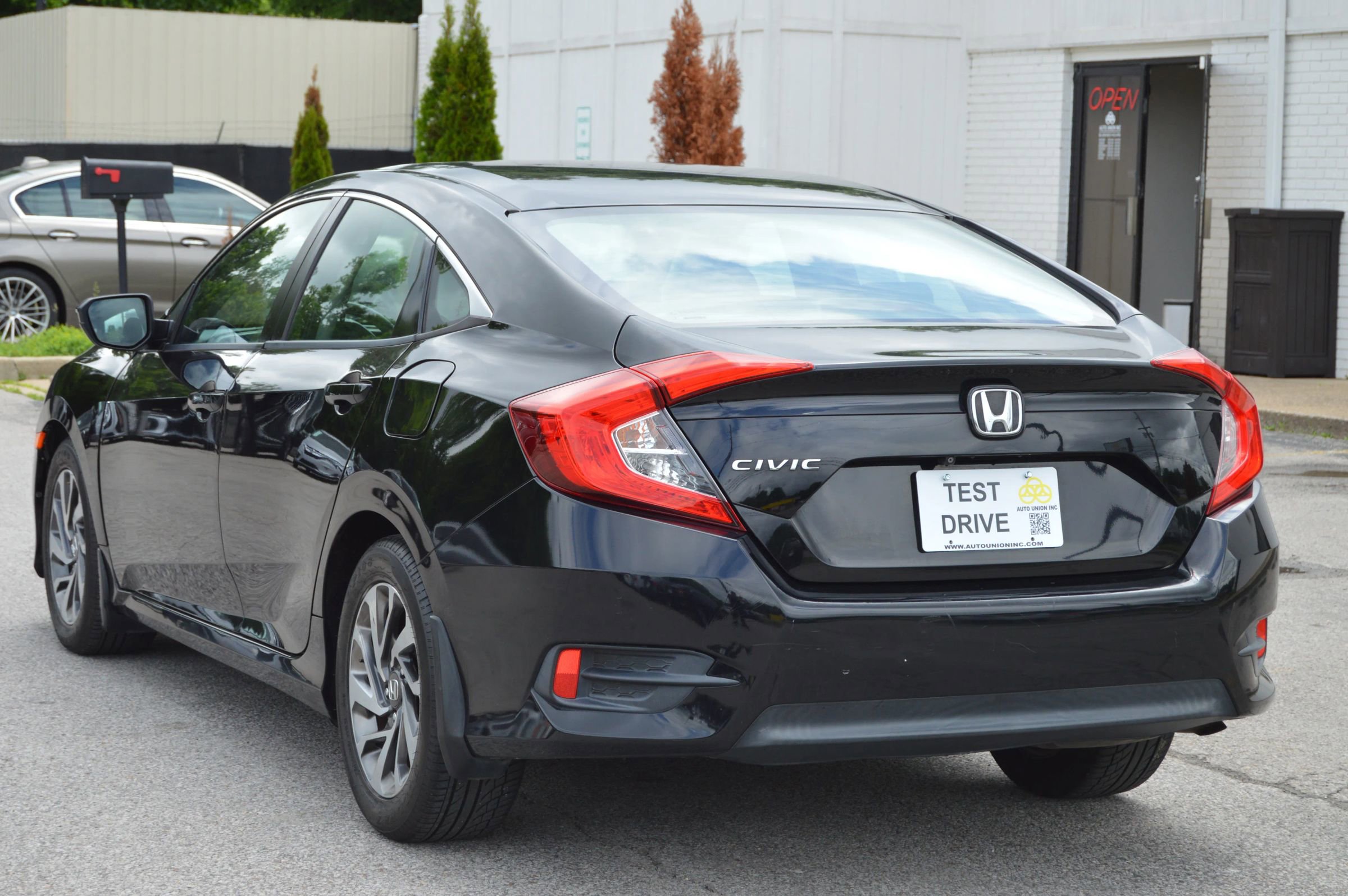 Used 2016 Honda Civic EX image 4