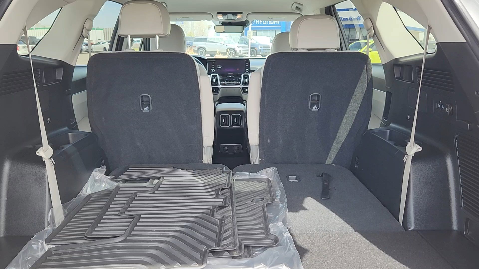 Used 2023 Kia Sorento EX image 19