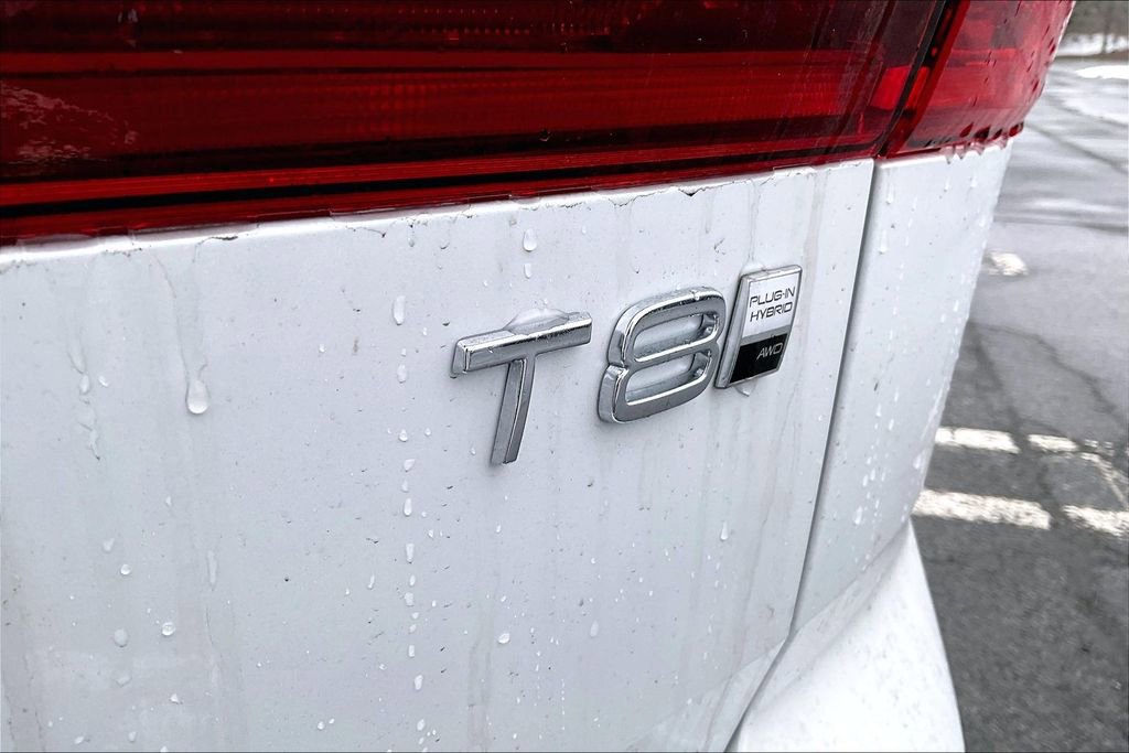New 2026 Volvo XC60 T8 Ultra w/ Protection Package Premier image 9
