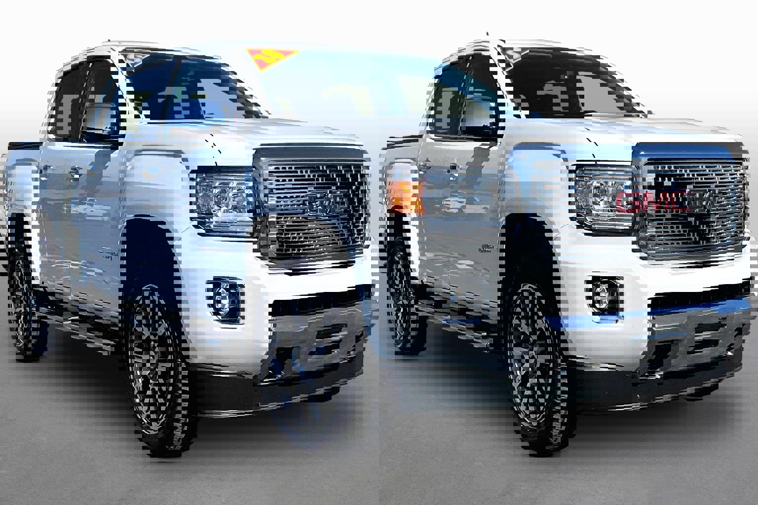 Used 2018 GMC Canyon Denali image 10